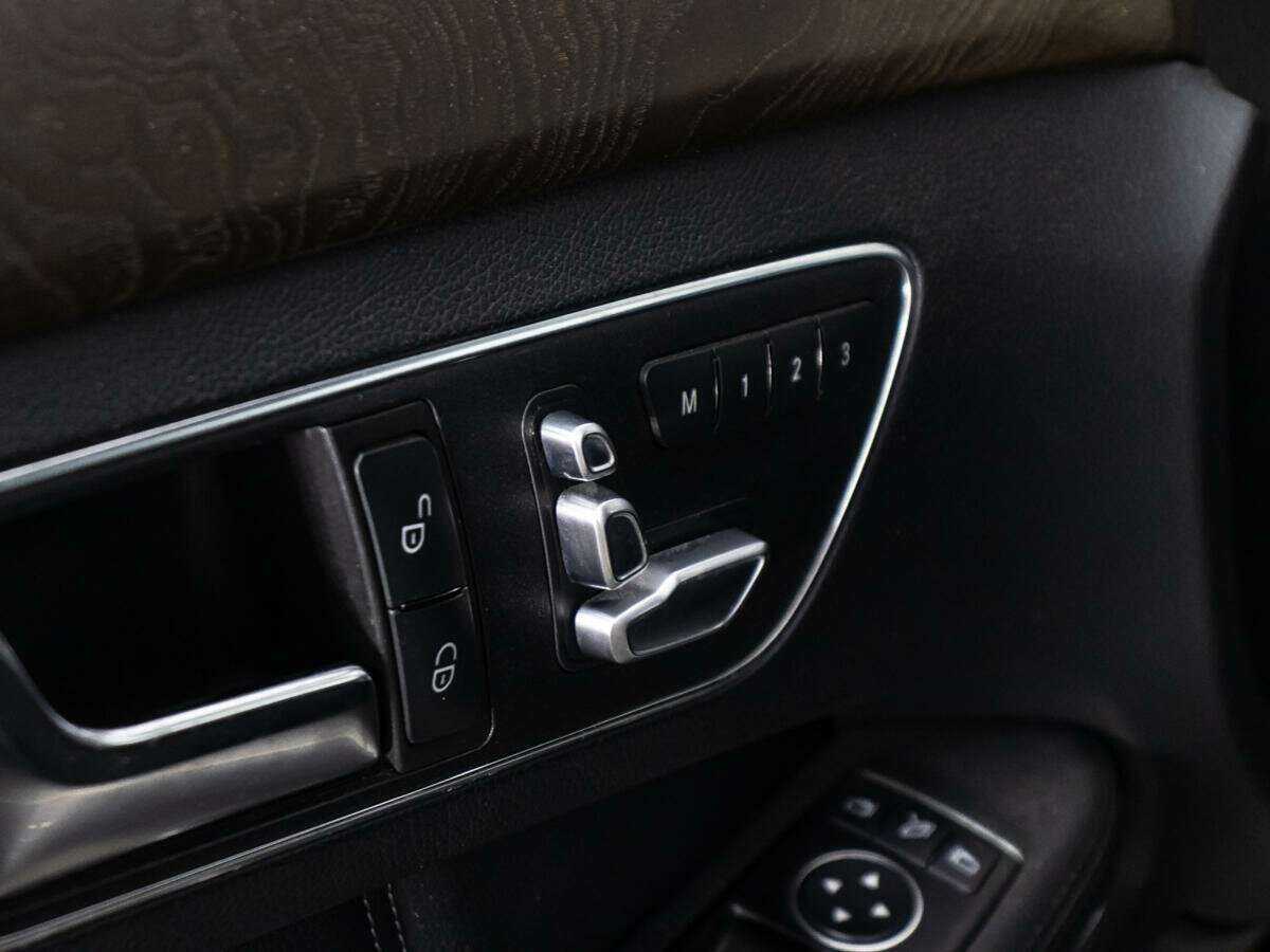 Б/У Мерседес-Бенц Е-Класс 2014 года. Фото: #14