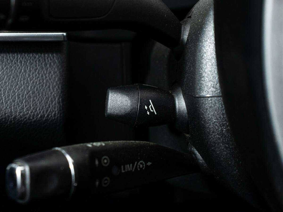 Б/У Мерседес-Бенц Е-Класс 2014 года. Фото: #16