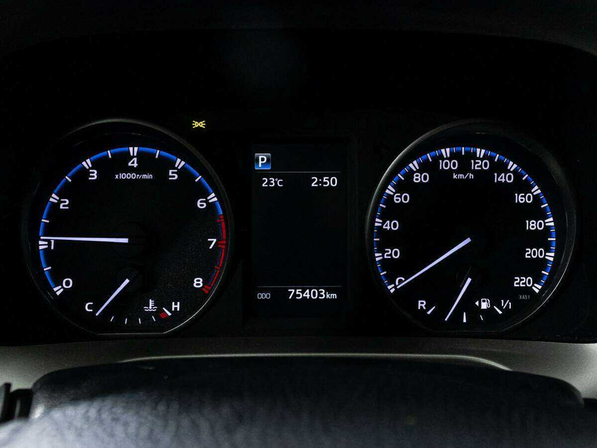 Б/У Тойота Рав4 2017 года. Фото: #11