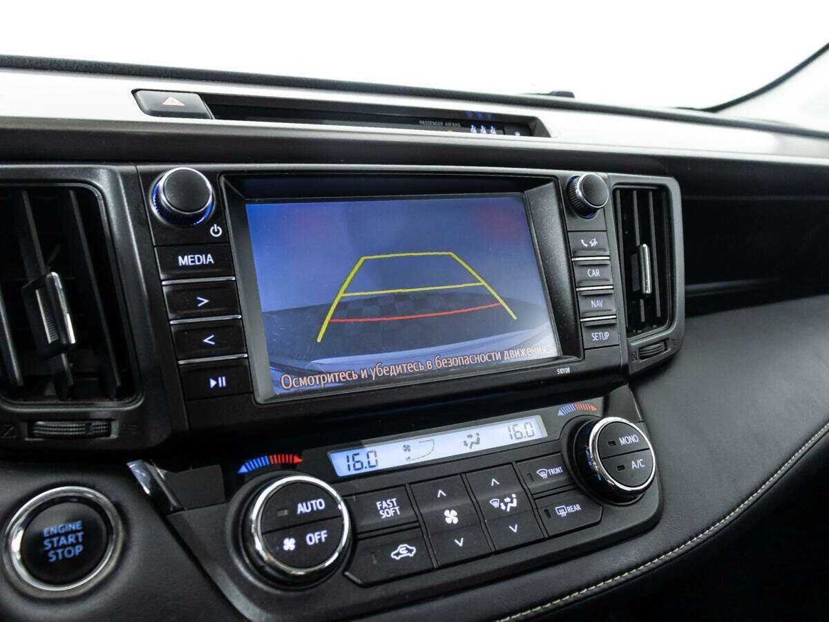 Б/У Тойота Рав4 2017 года. Фото: #16