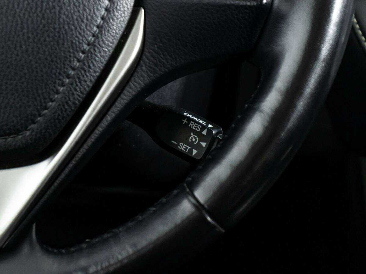 Б/У Тойота Рав4 2017 года. Фото: #18