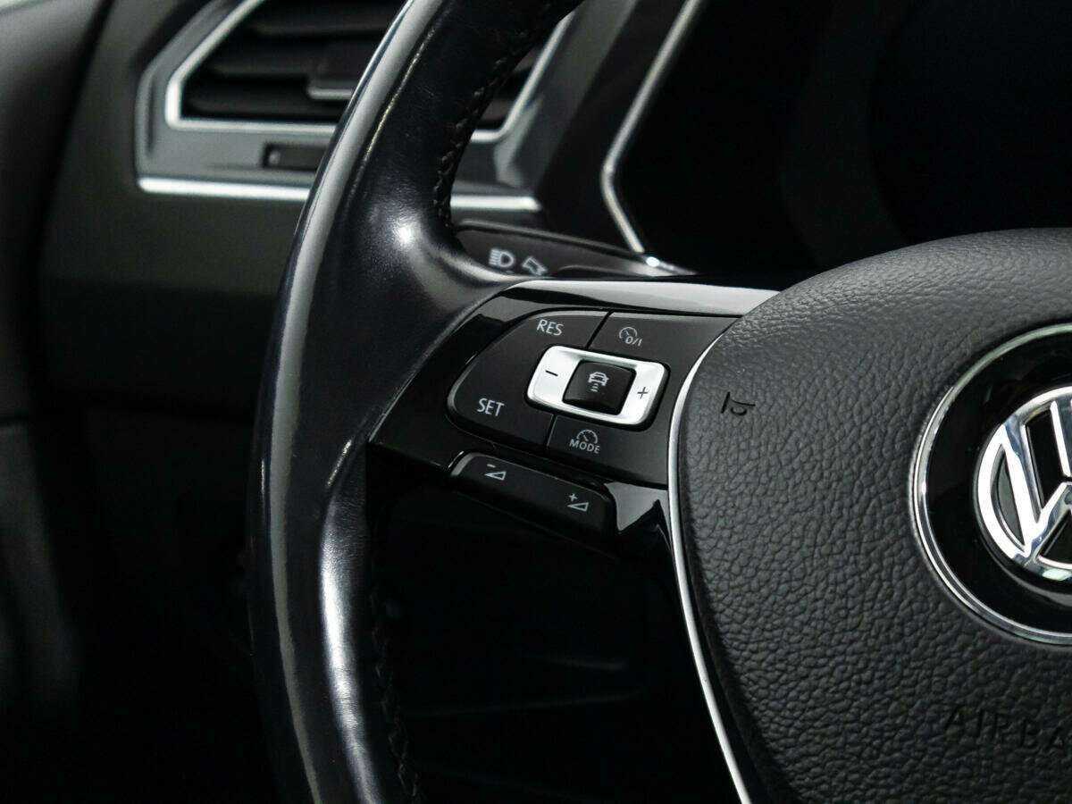 Б/У Фольксваген Тигуан 2017 года. Фото: #20