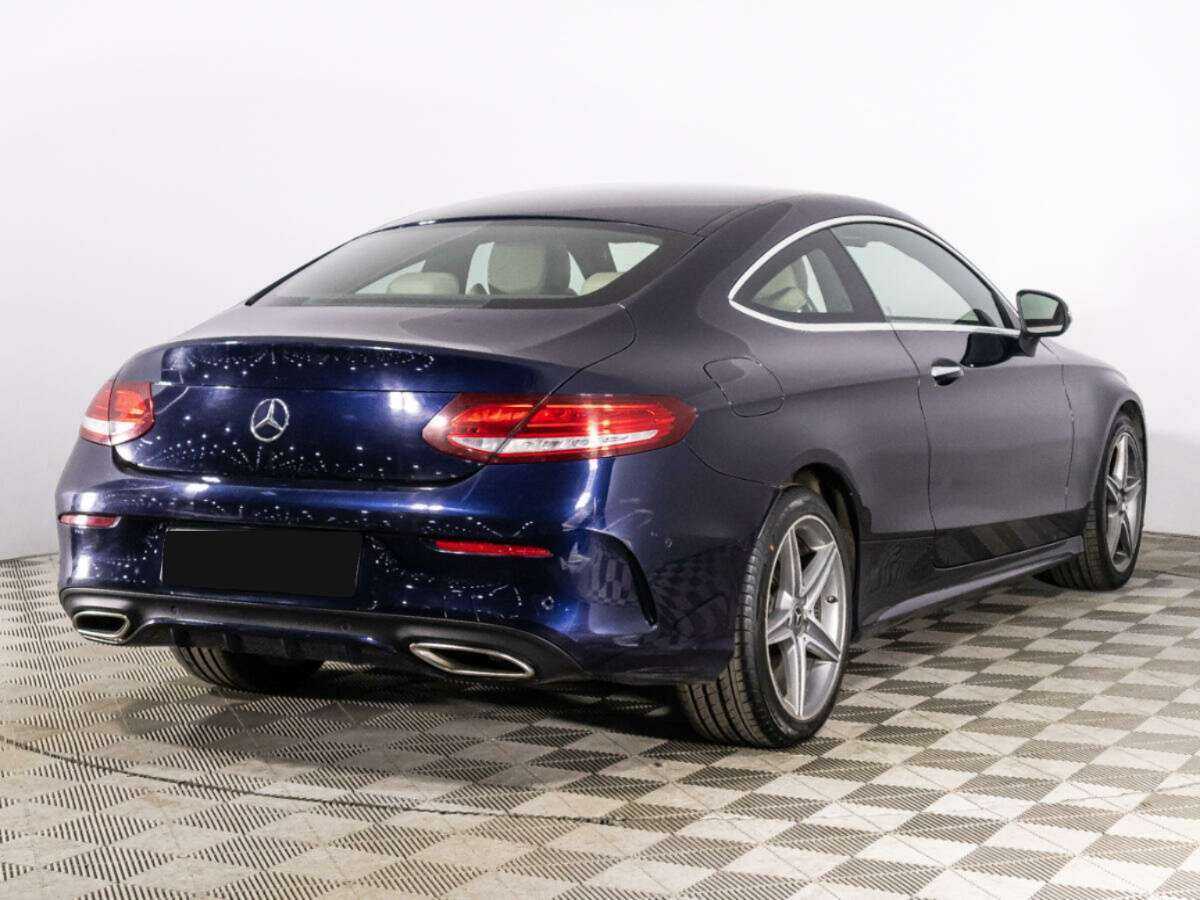 Б/У Мерседес-Бенц Ц-Класс 2017 года. Фото: #4