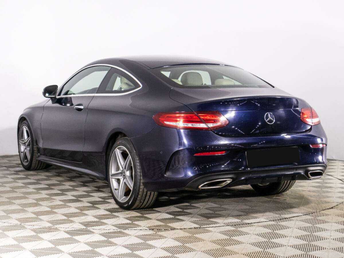 Б/У Мерседес-Бенц Ц-Класс 2017 года. Фото: #6