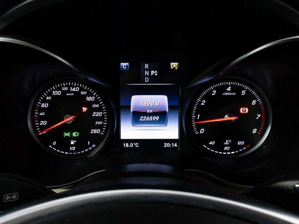 Б/У Мерседес-Бенц Ц-Класс 2017 года. Фото: #11