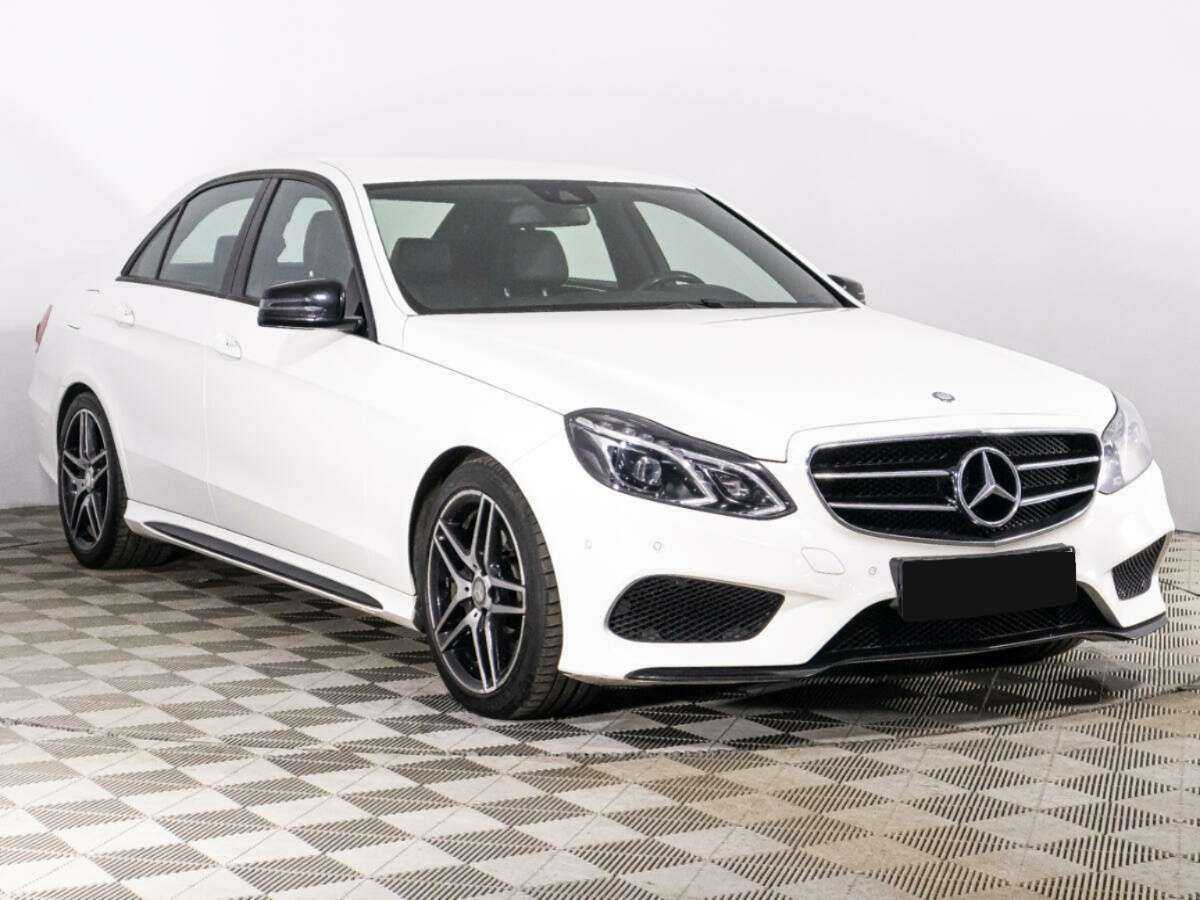 Б/У Мерседес-Бенц Е-Класс 2015 года. Фото: #2