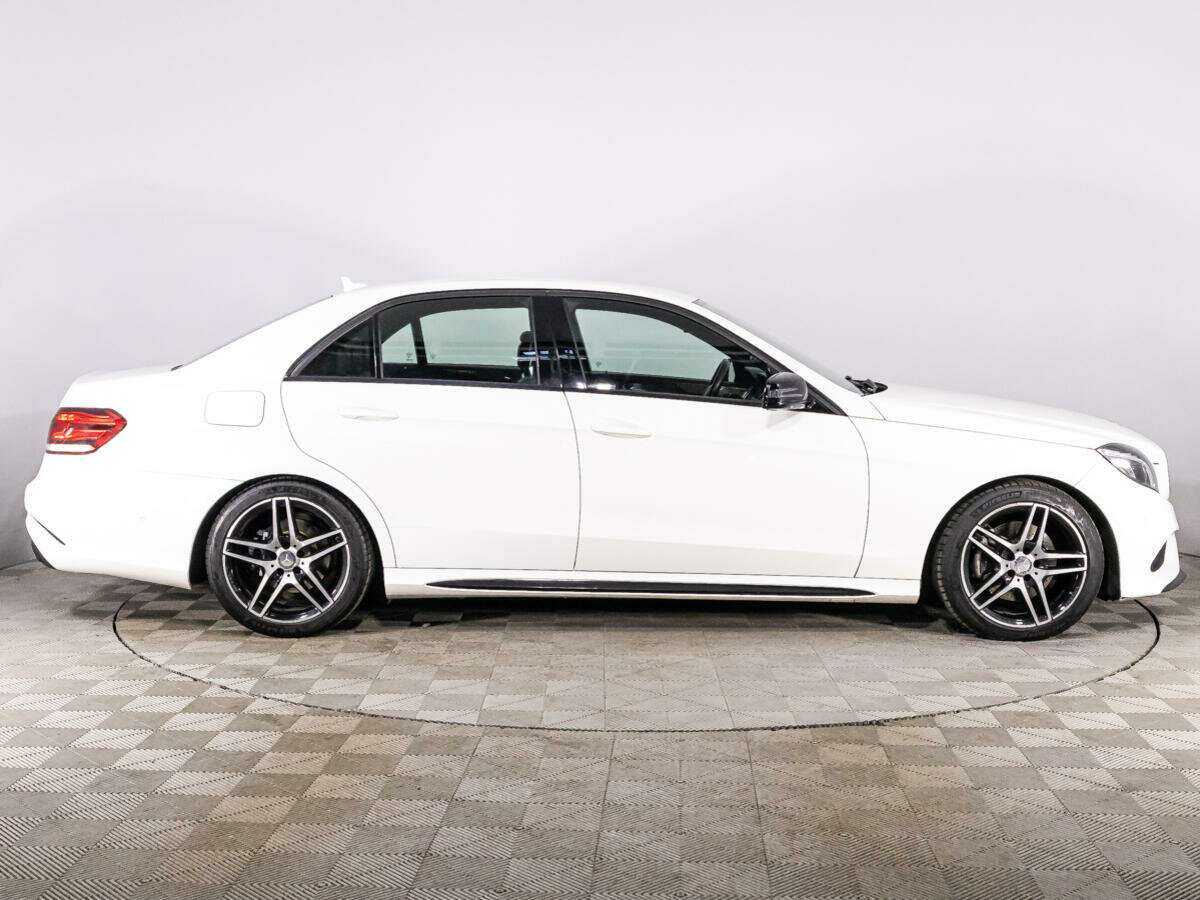 Б/У Мерседес-Бенц Е-Класс 2015 года. Фото: #3