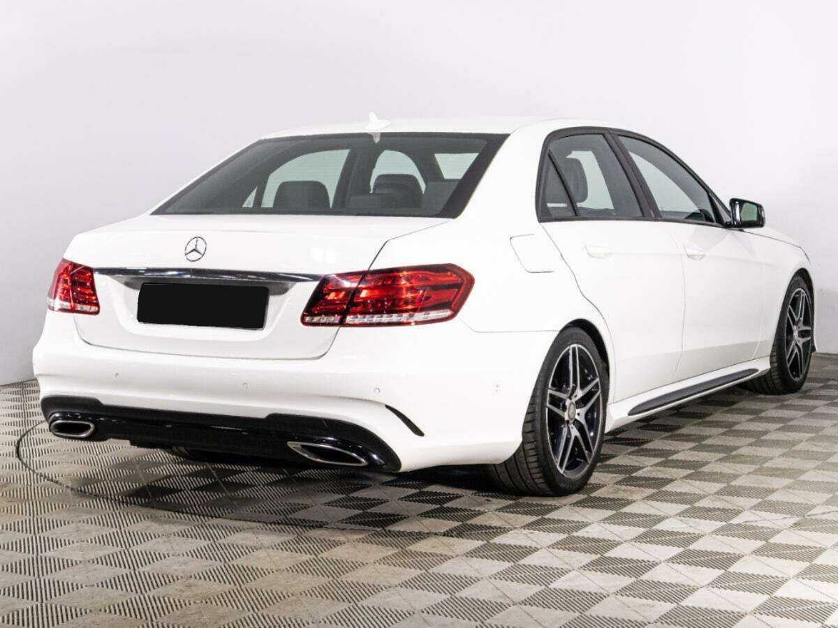 Б/У Мерседес-Бенц Е-Класс 2015 года. Фото: #4