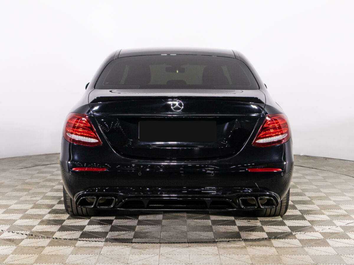 Б/У Мерседес-Бенц Е-Класс 2017 года. Фото: #5