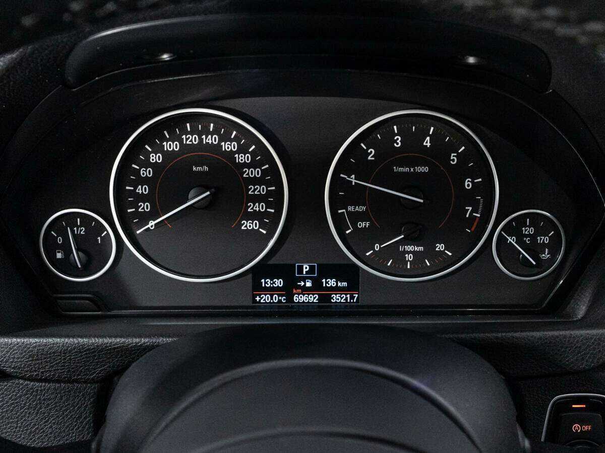 Б/У БМВ 3 серии 2018 года. Фото: #11