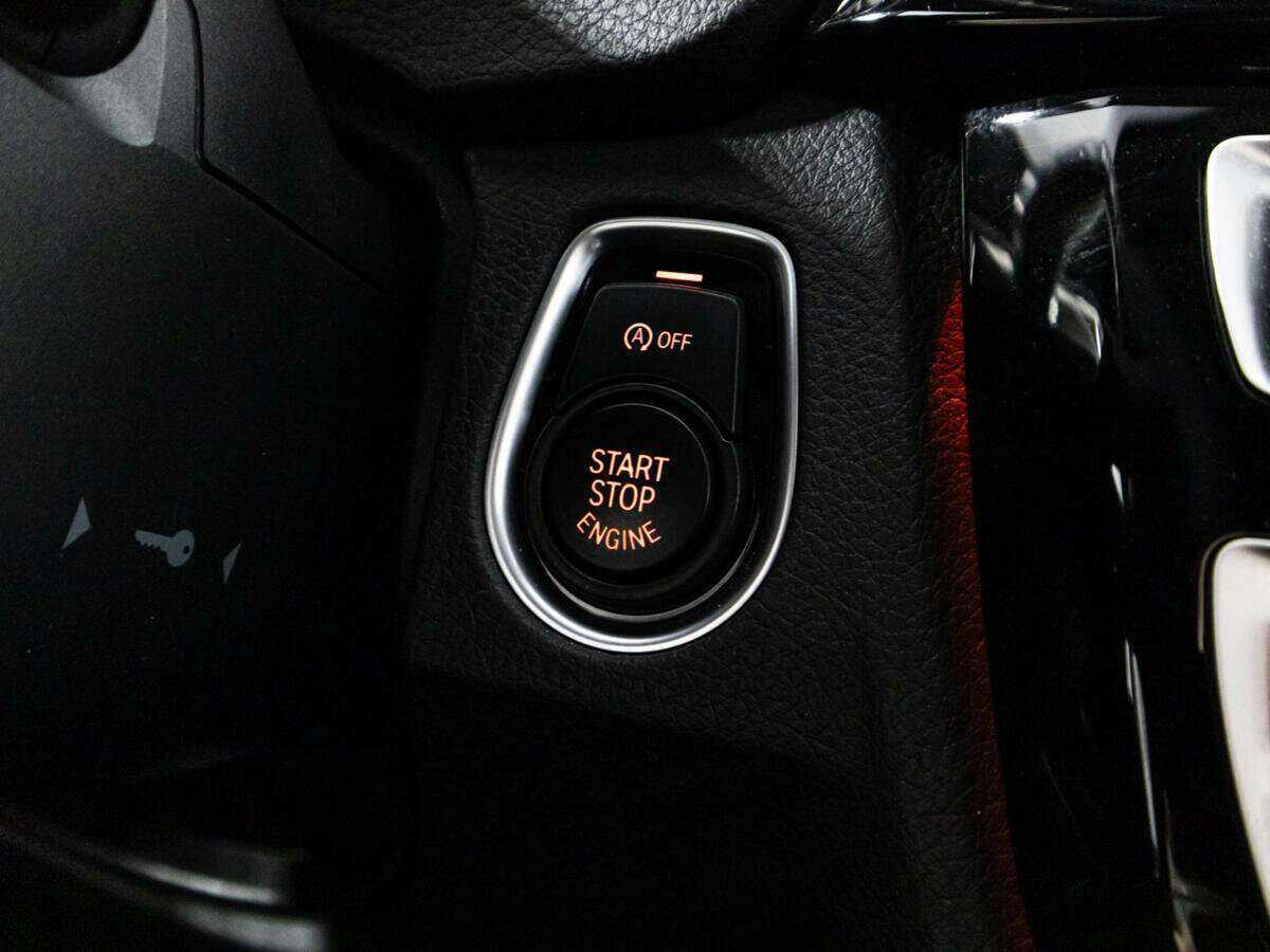 Б/У БМВ 3 серии 2018 года. Фото: #17