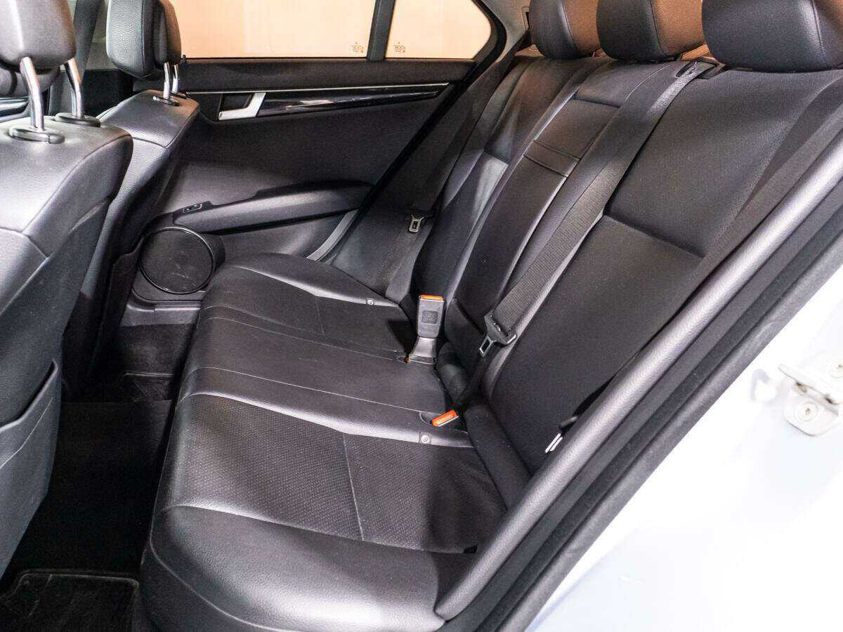 Б/У Мерседес-Бенц Ц-Класс 2012 года. Фото: #9