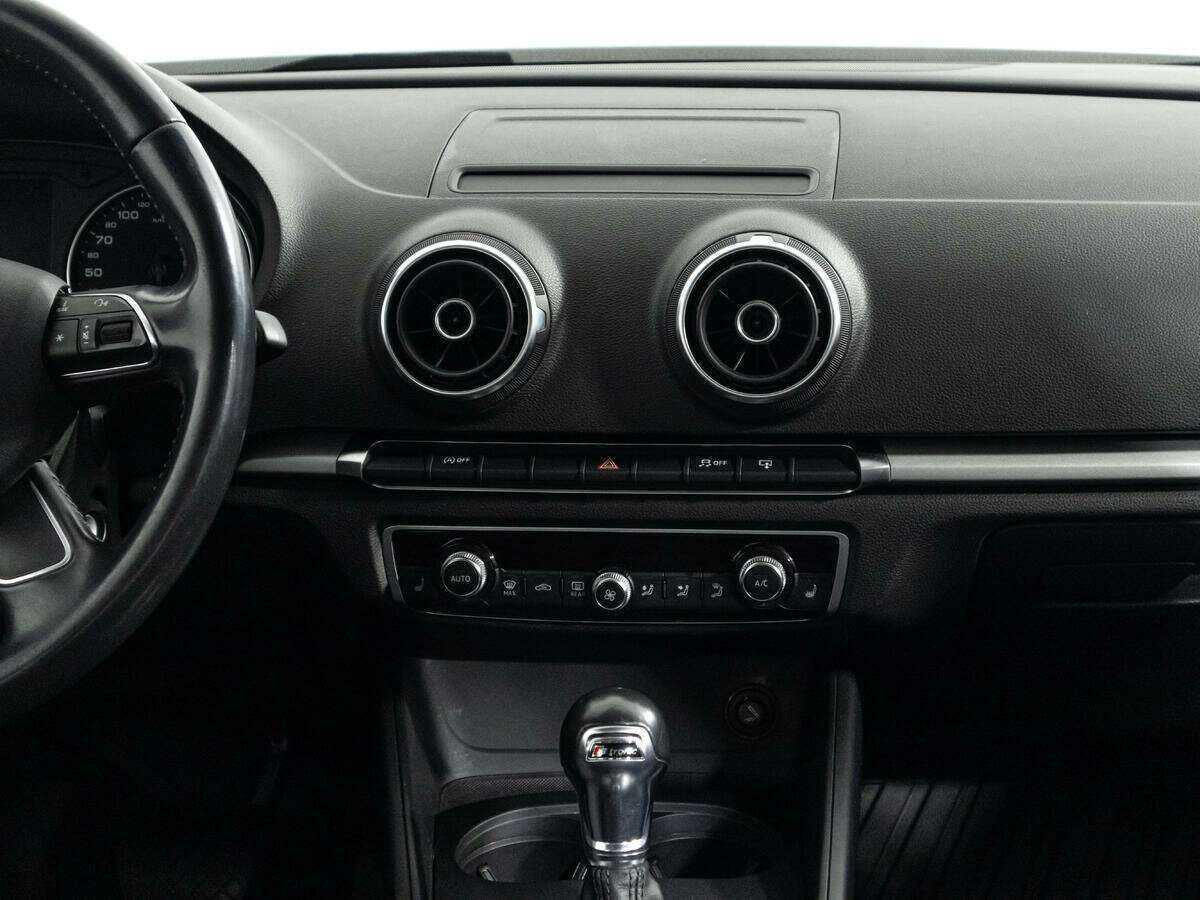 Б/У Ауди А3 2015 года. Фото: #13