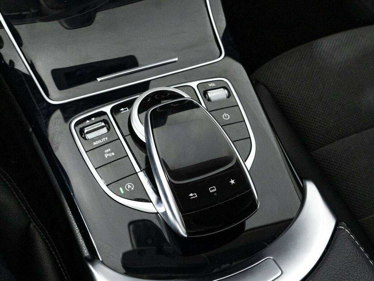 Б/У Мерседес-Бенц Ц-Класс 2015 года. Фото: #15