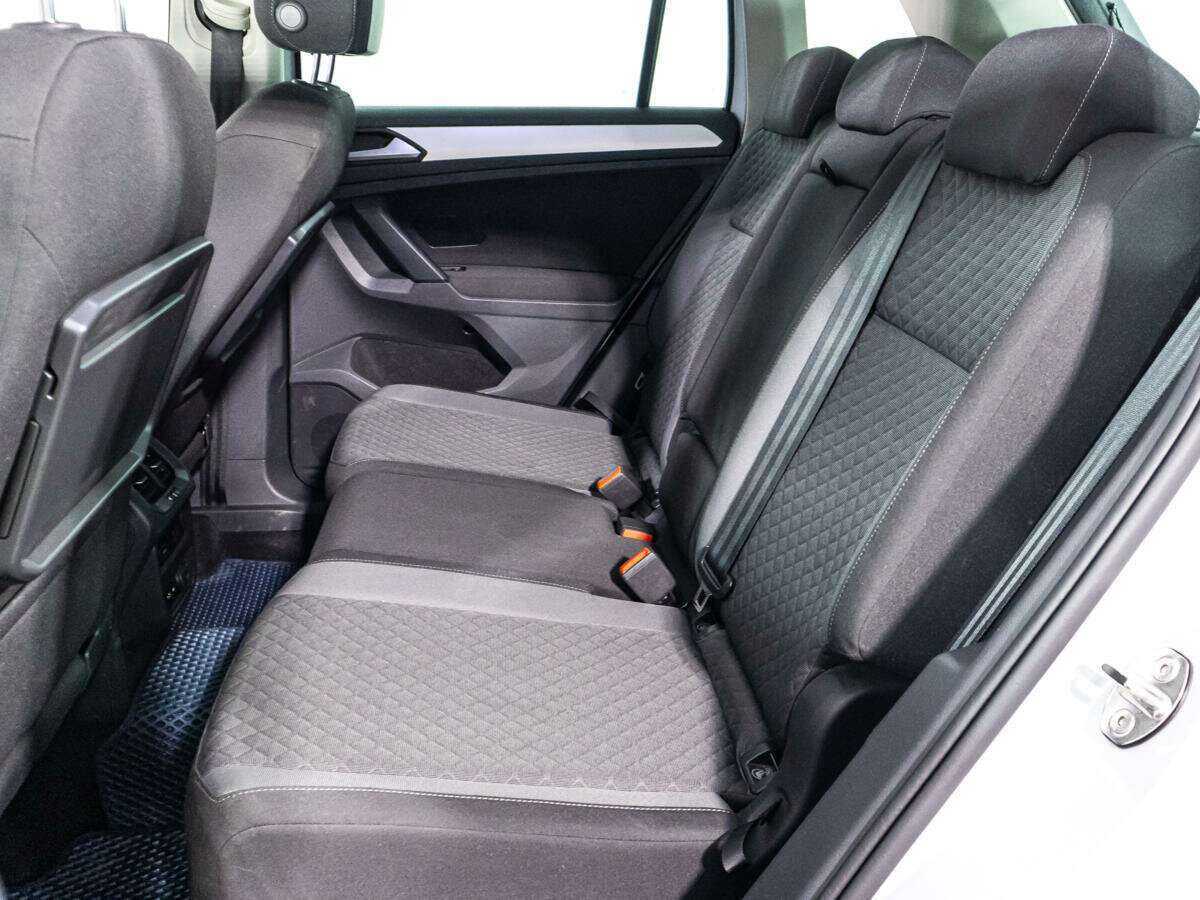 Б/У Фольксваген Тигуан 2019 года. Фото: #9