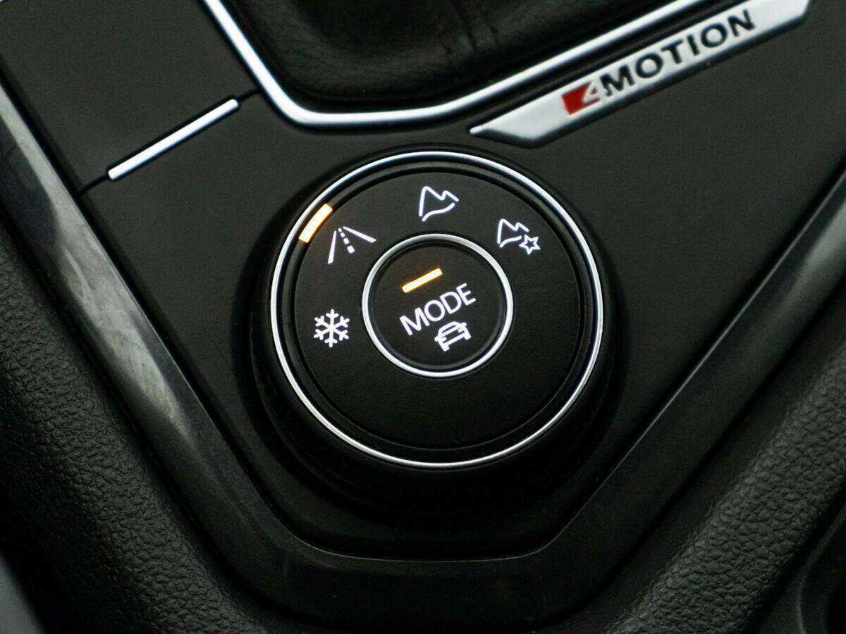 Б/У Фольксваген Тигуан 2021 года. Фото: #14