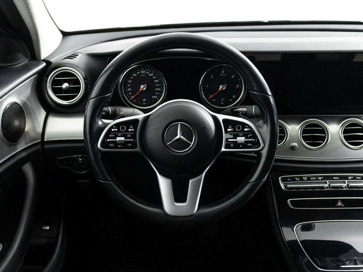 Б/У Мерседес-Бенц Е-Класс 2019 года. Фото: #14