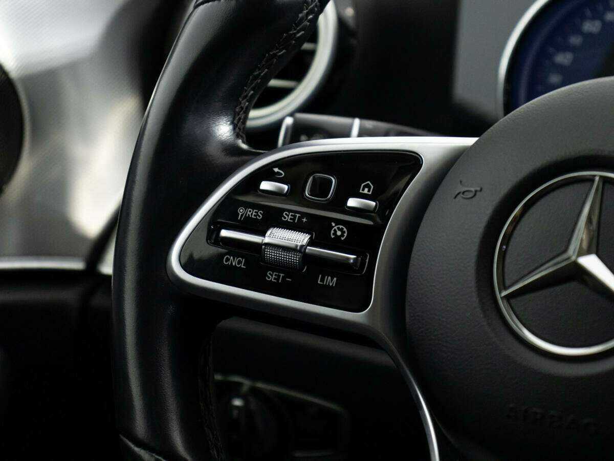 Б/У Мерседес-Бенц Е-Класс 2019 года. Фото: #17