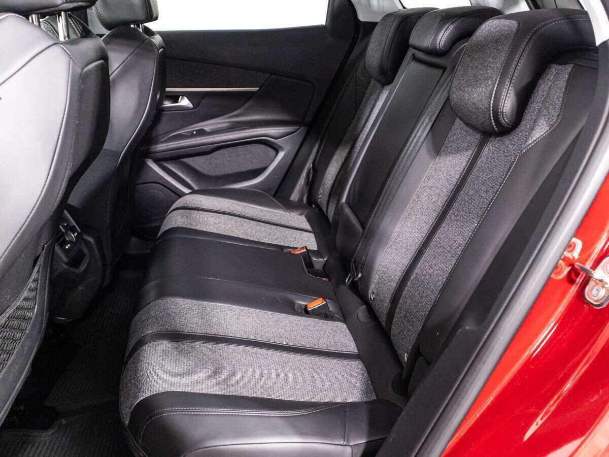 Б/У Пежо 3008 2018 года. Фото: #9