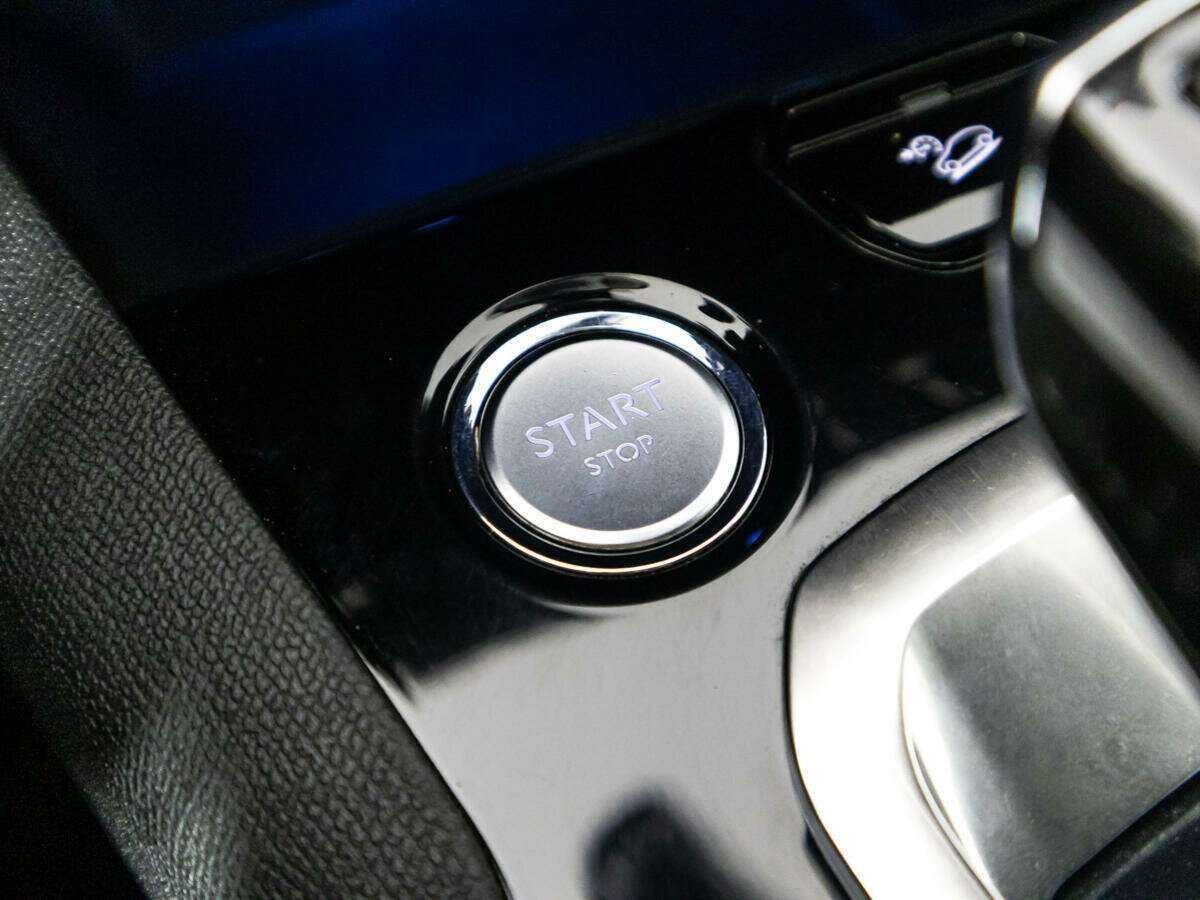 Б/У Пежо 3008 2018 года. Фото: #18