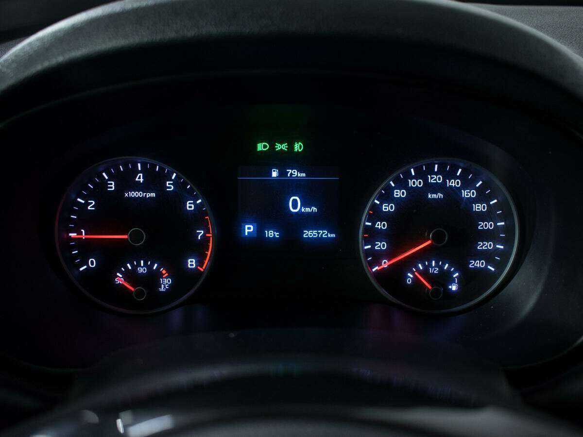 Б/У Киа Спортейдж 2021 года. Фото: #10