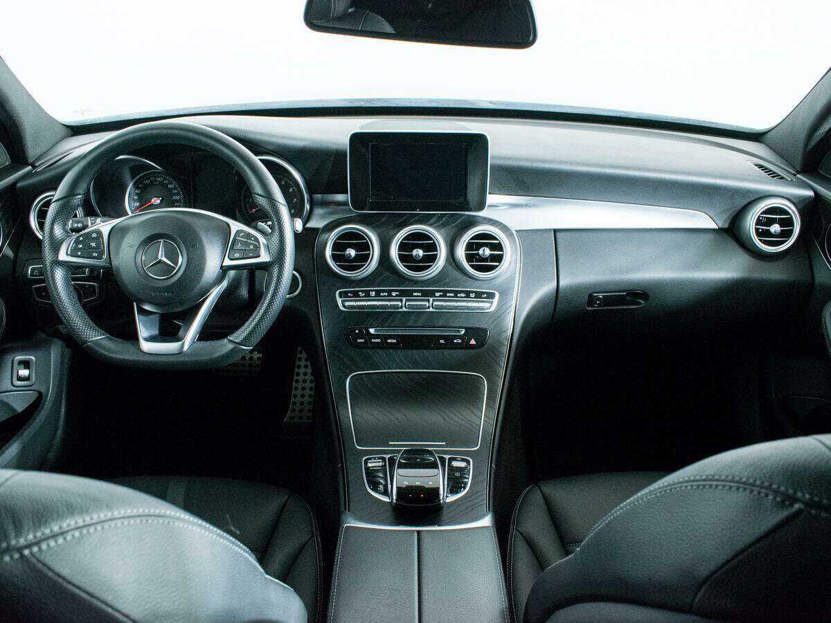 Б/У Мерседес-Бенц Ц-Класс 2017 года. Фото: #11