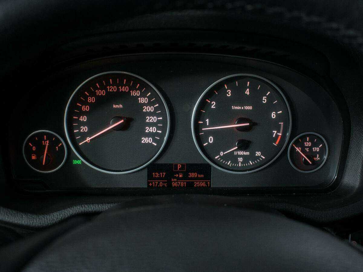 Б/У БМВ Икс3 2015 года. Фото: #10