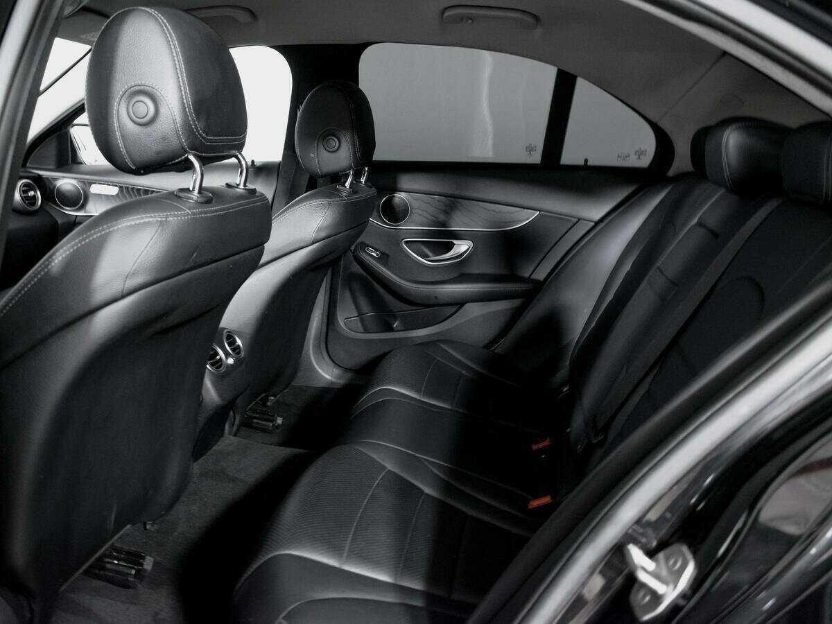 Б/У Мерседес-Бенц Ц-Класс 2017 года. Фото: #9