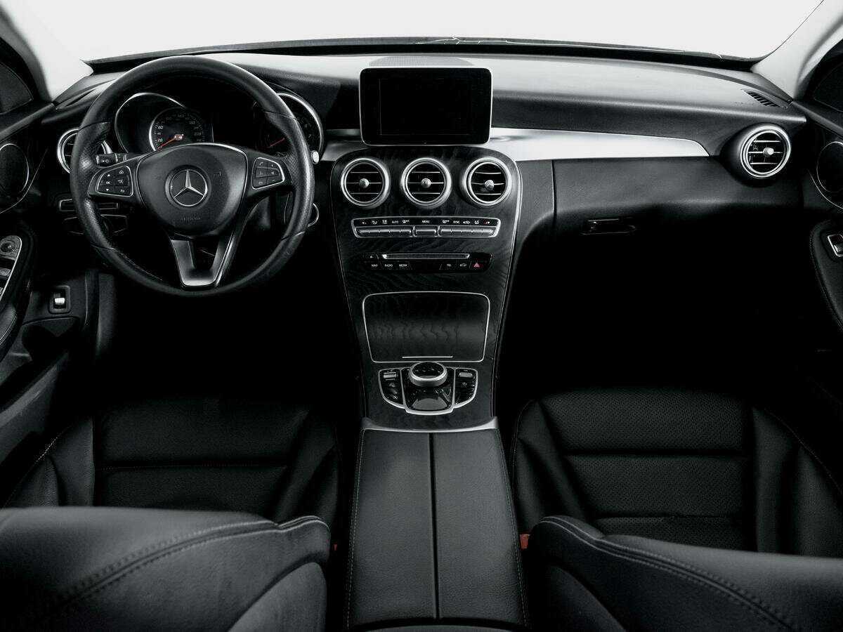 Б/У Мерседес-Бенц Ц-Класс 2017 года. Фото: #11