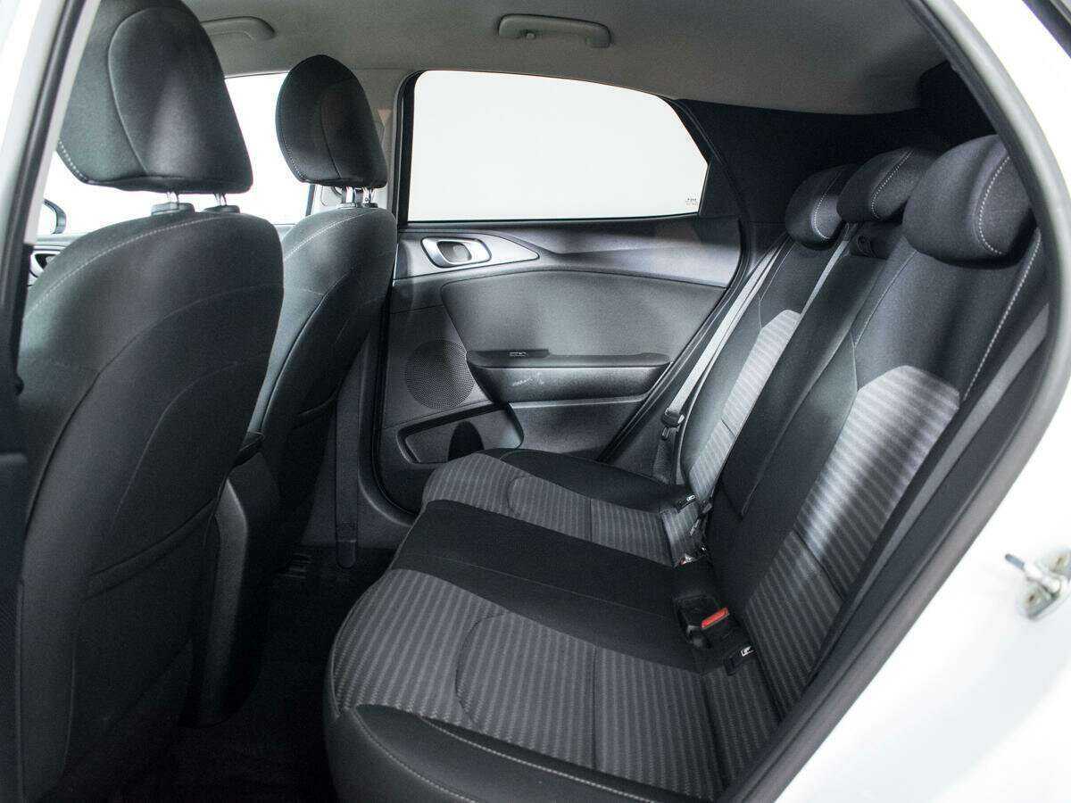 Б/У Киа Икс-Сид 2021 года. Фото: #9