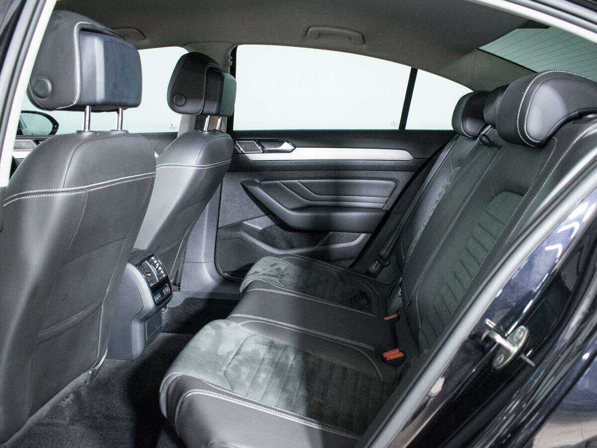 Б/У Фольксваген Пассат 2021 года. Фото: #9