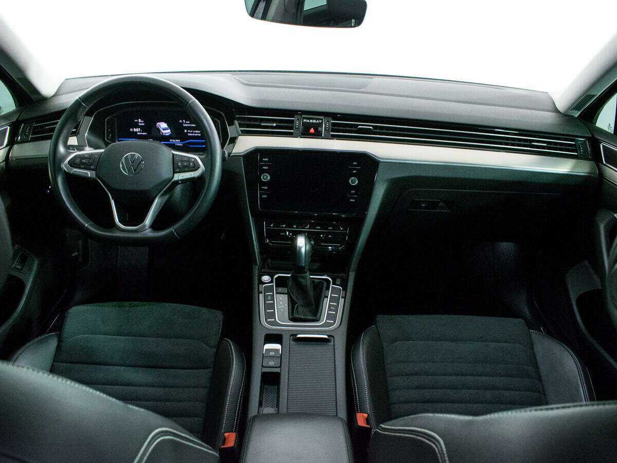 Б/У Фольксваген Пассат 2021 года. Фото: #10