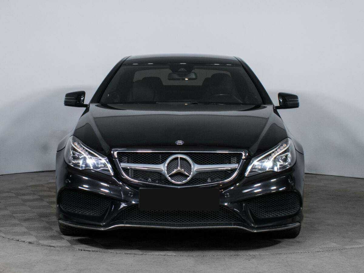 Б/У Мерседес-Бенц Е-Класс 2014 года. Фото: #1