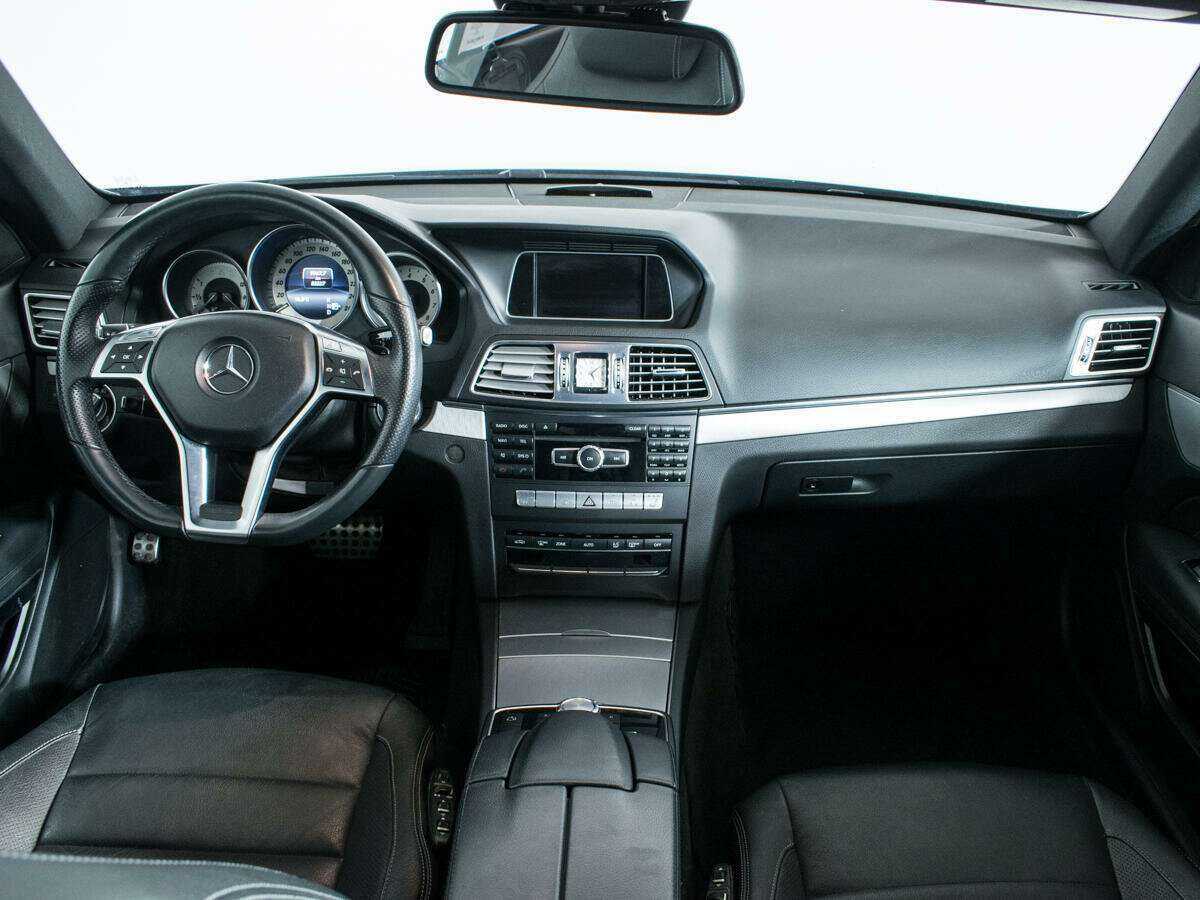 Б/У Мерседес-Бенц Е-Класс 2014 года. Фото: #11