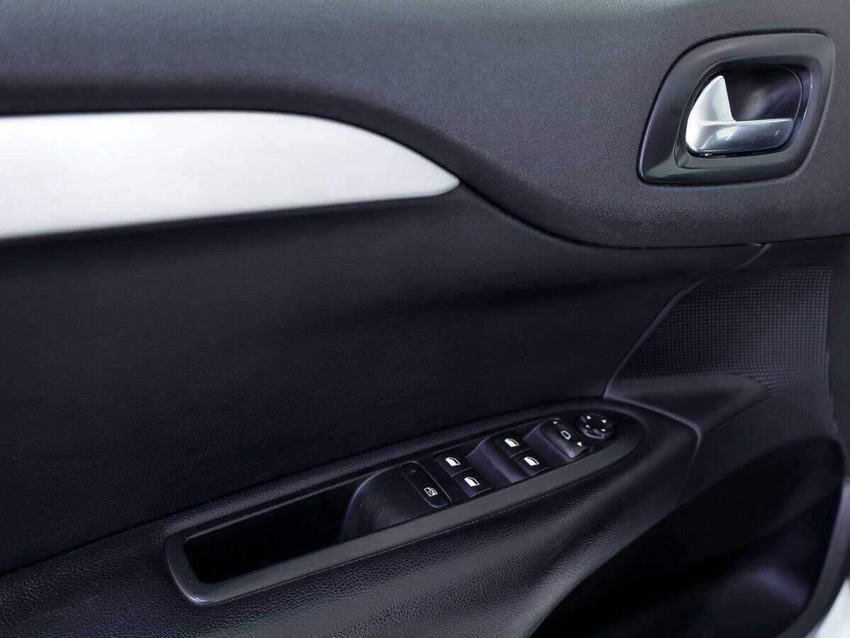 Б/У Ситроен Ц4 2013 года. Фото: #18