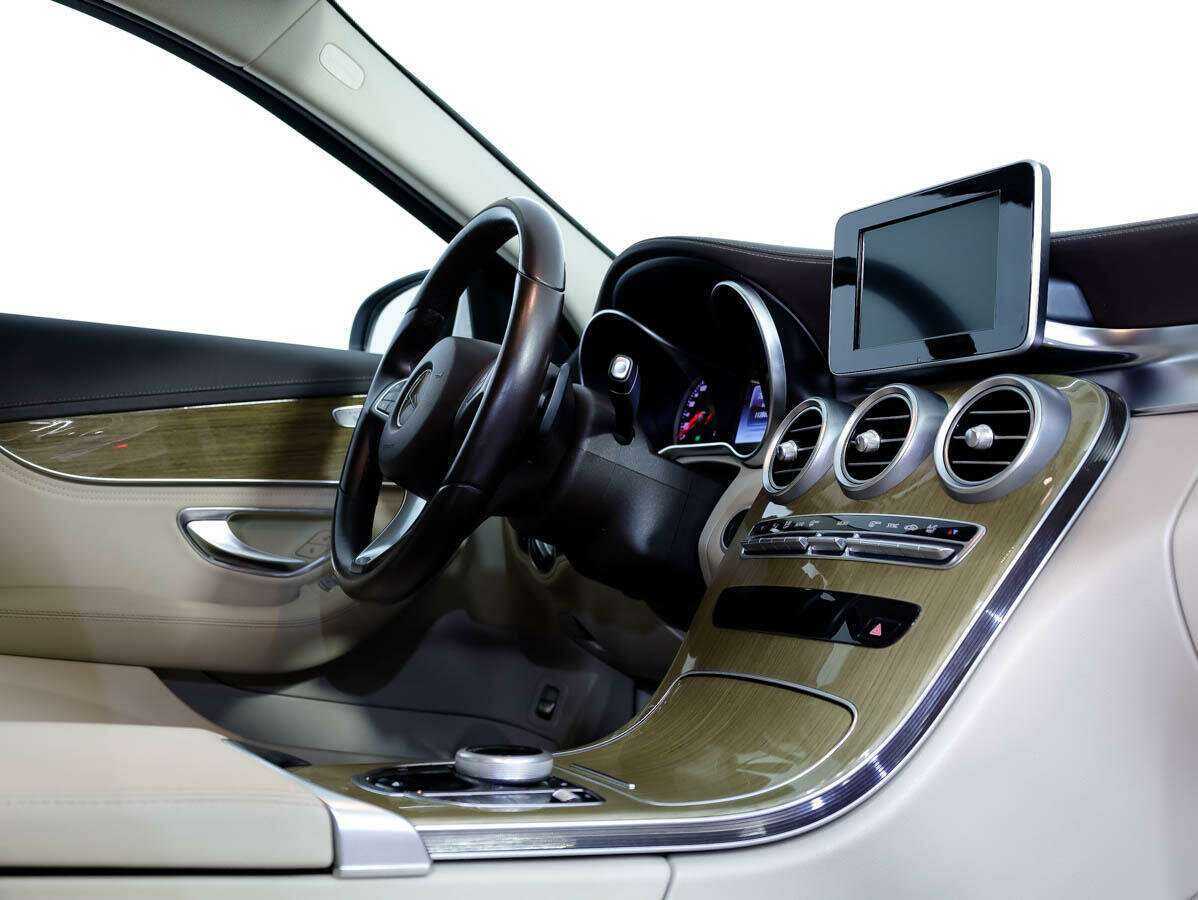 Б/У Мерседес-Бенц Ц-Класс 2015 года. Фото: #20