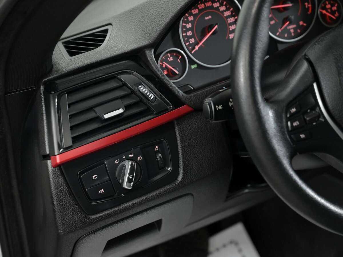 Б/У БМВ 3 серии 2015 года. Фото: #12