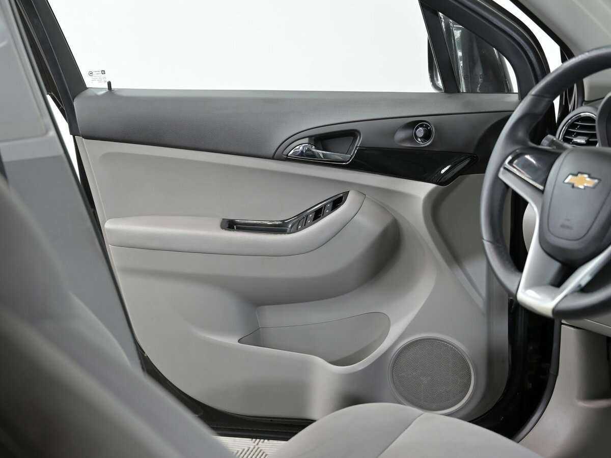 Б/У Шевроле Орландо 2012 года. Фото: #7