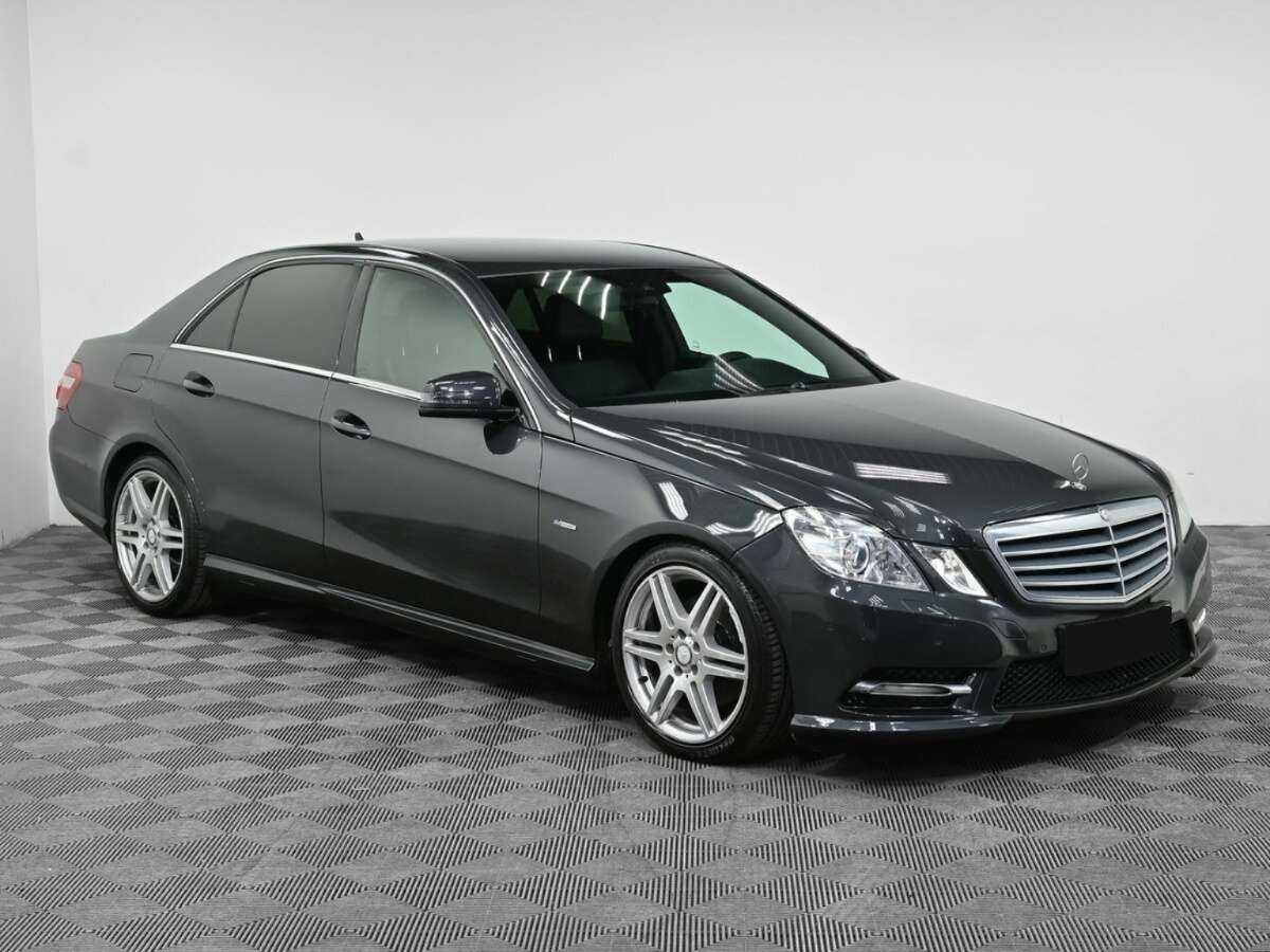 Б/У Мерседес-Бенц Е-Класс 2012 года. Фото: #2