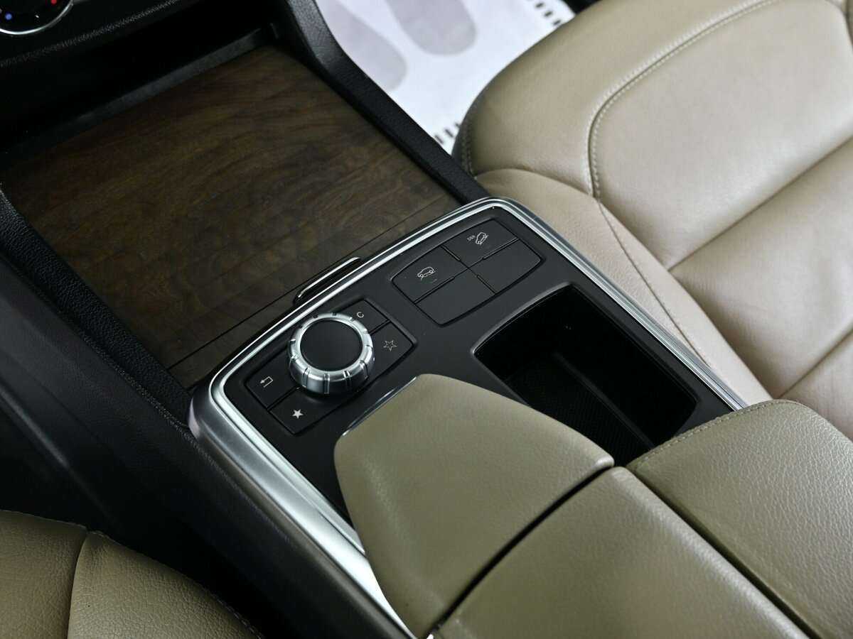 Б/У Мерседес-Бенц М-Класс 2014 года. Фото: #10