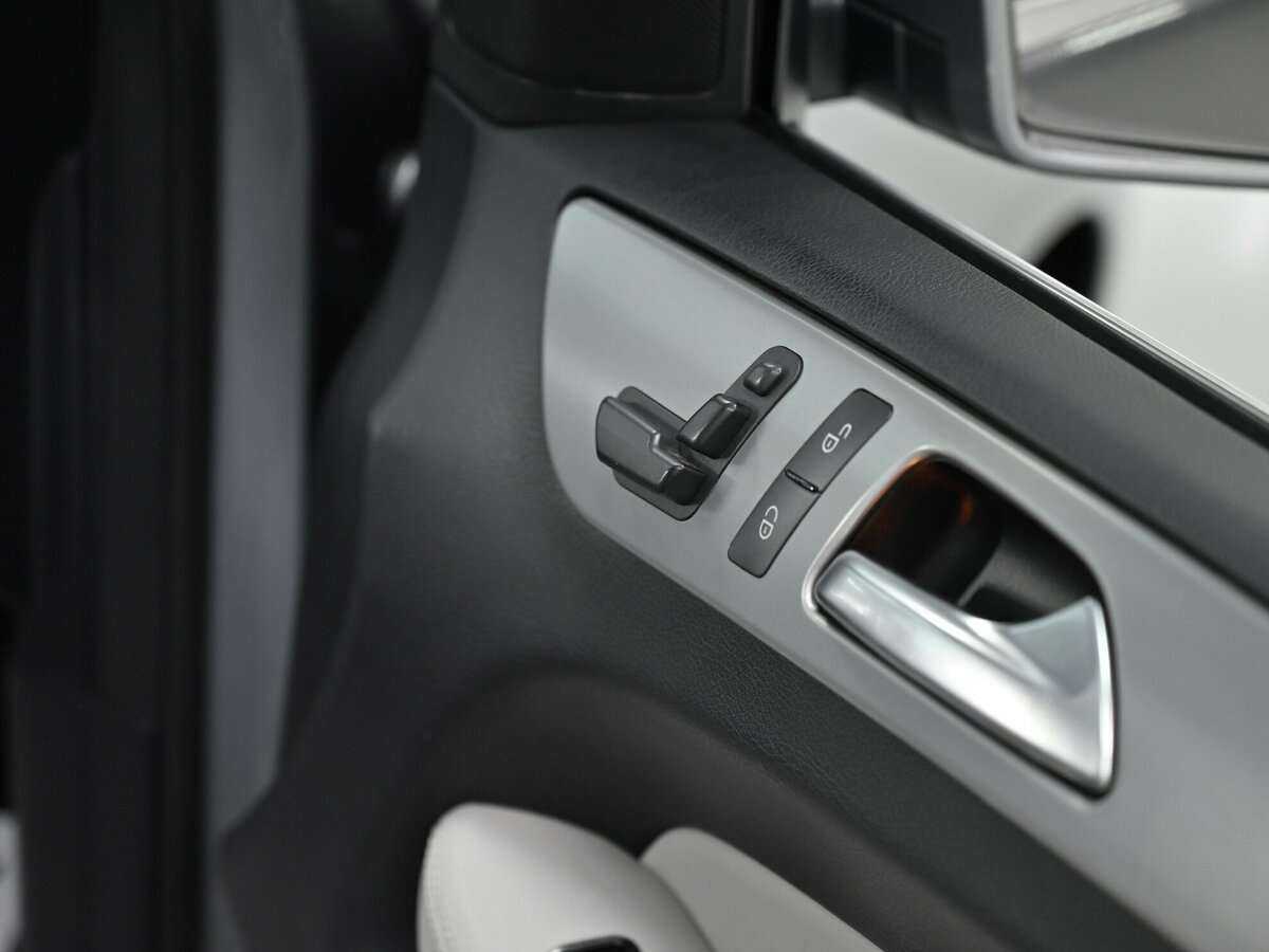 Б/У Мерседес-Бенц М-Класс 2012 года. Фото: #7