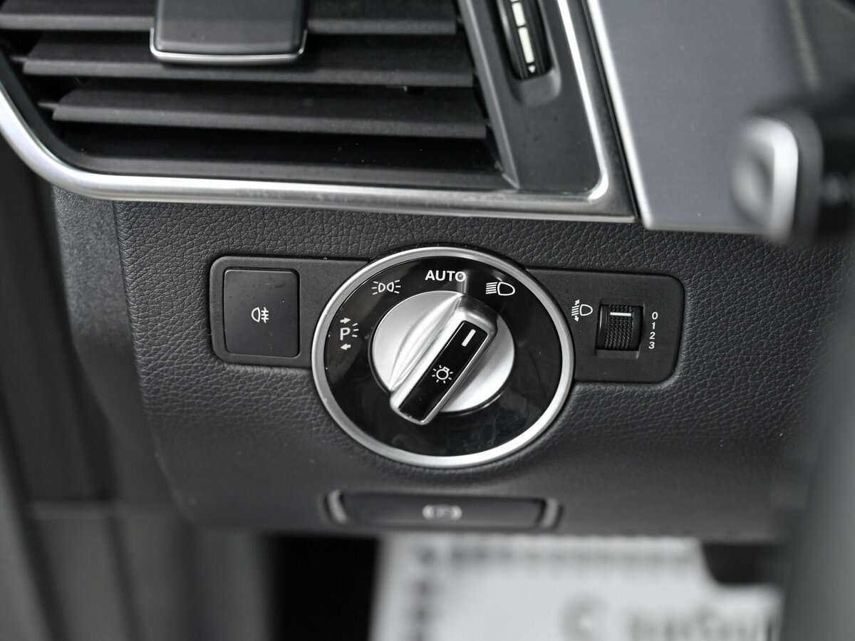 Б/У Мерседес-Бенц М-Класс 2012 года. Фото: #8