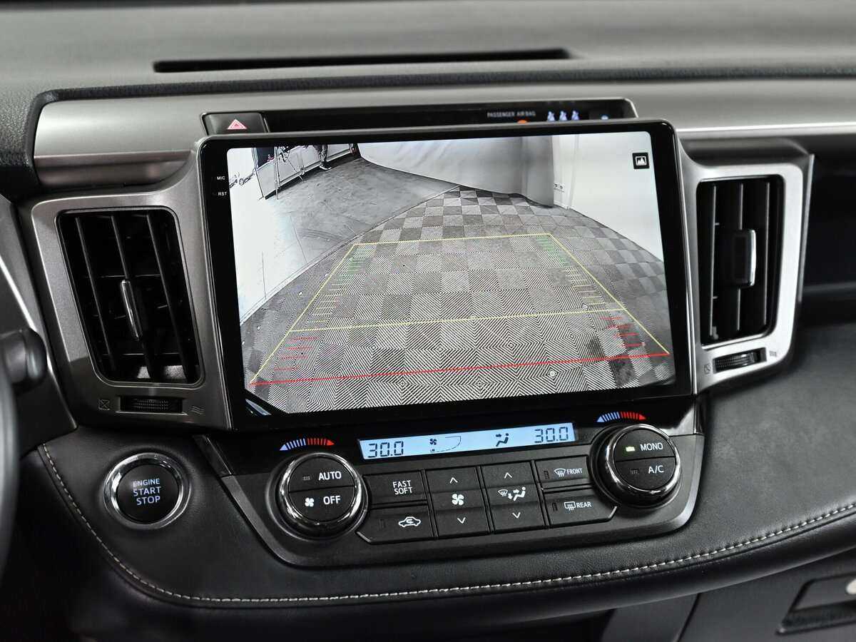 Б/У Тойота Рав4 2018 года. Фото: #11