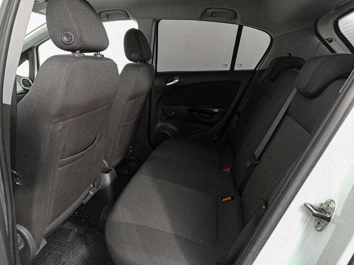 Б/У Опель Корса 2013 года. Фото: #11