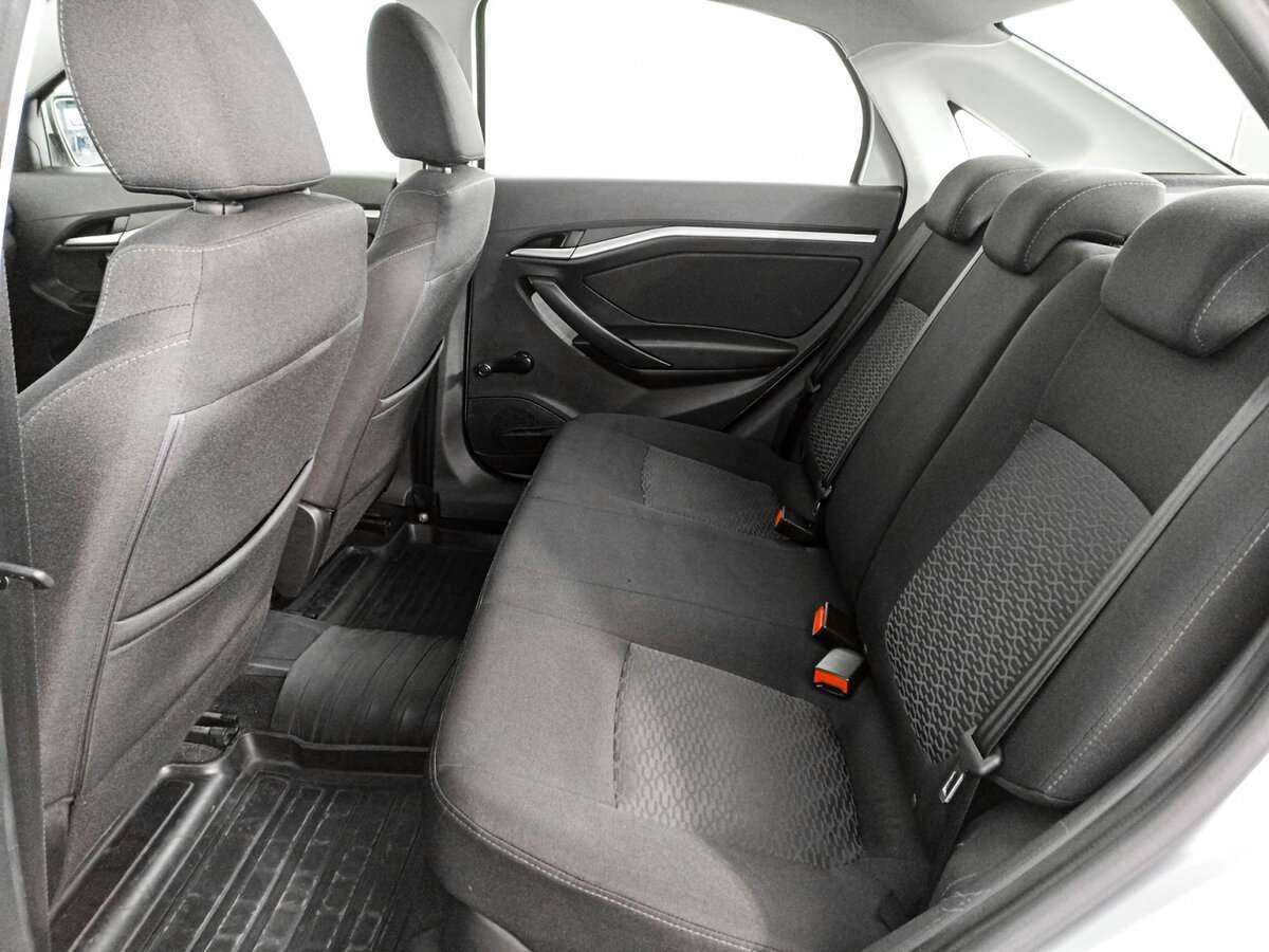 Б/У Лада (ВАЗ) Веста 2015 года. Фото: #7