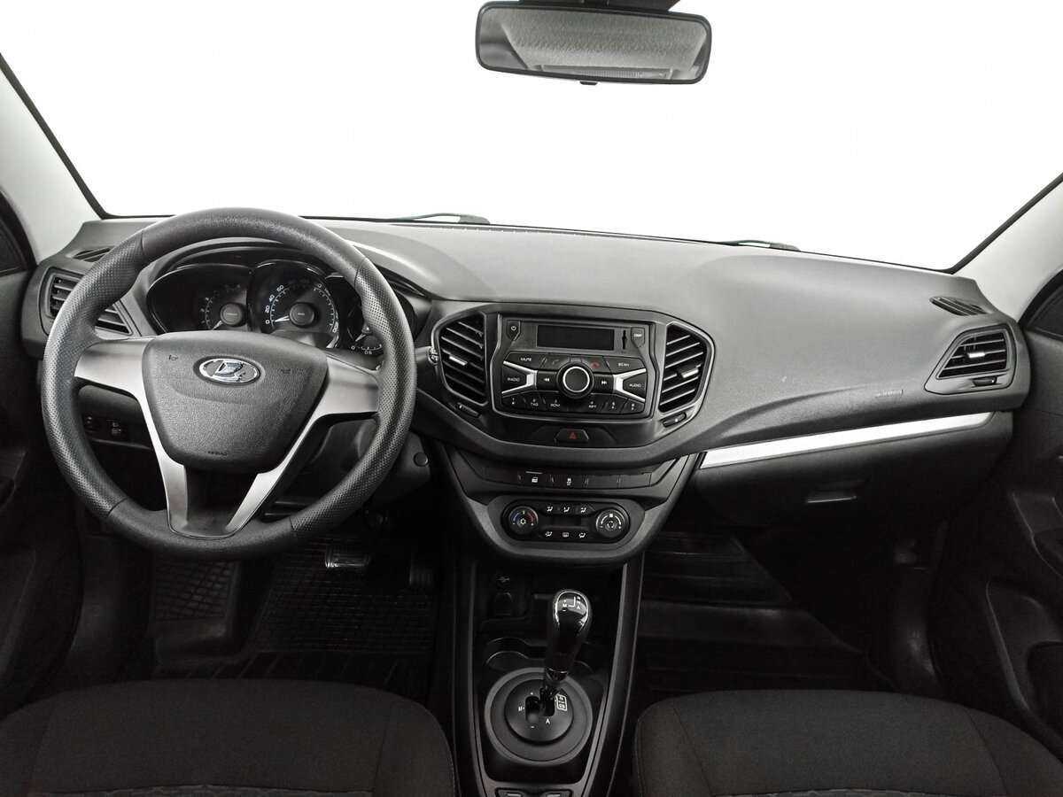 Б/У Лада (ВАЗ) Веста 2015 года. Фото: #9