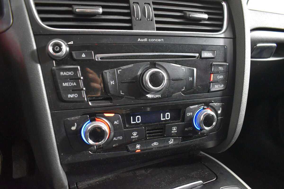 Б/У Ауди А4 2012 года. Фото: #14