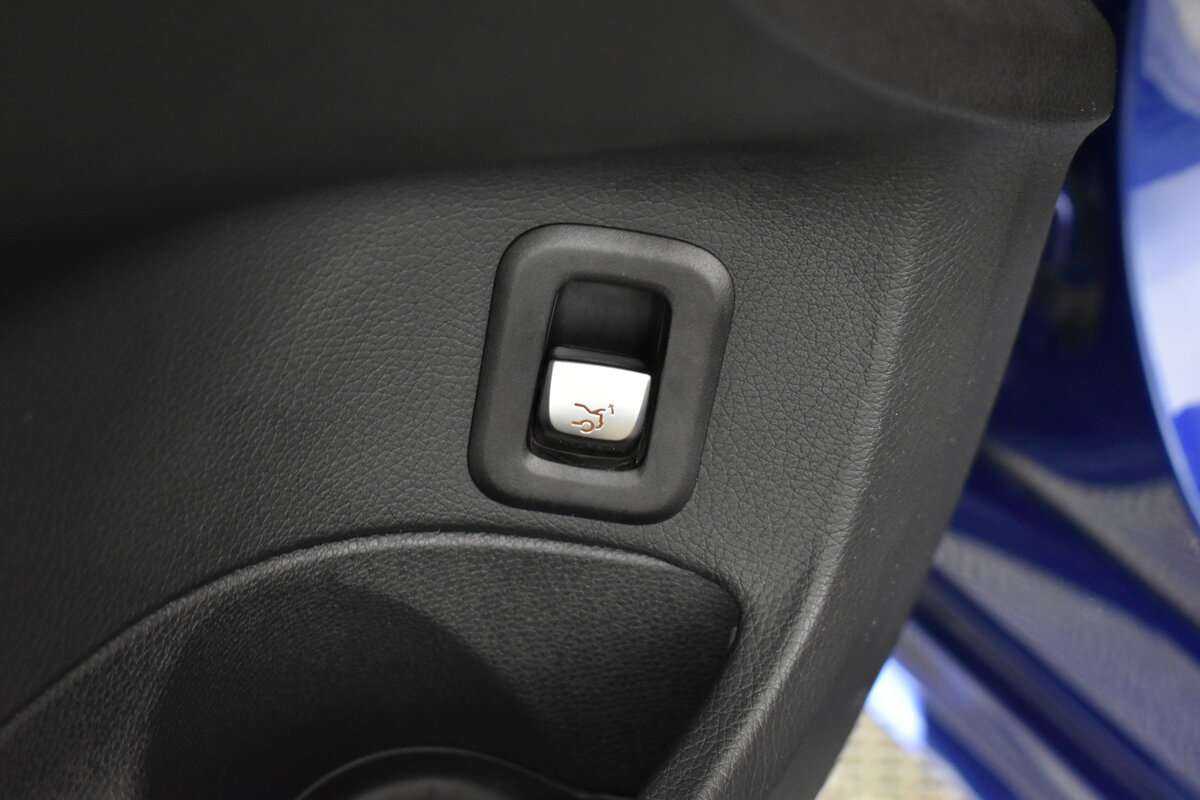 Б/У Мерседес-Бенц Ц-Класс 2018 года. Фото: #9