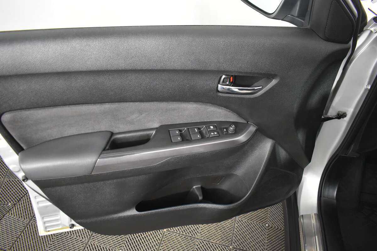 Б/У Сузуки Витара 2019 года. Фото: #8