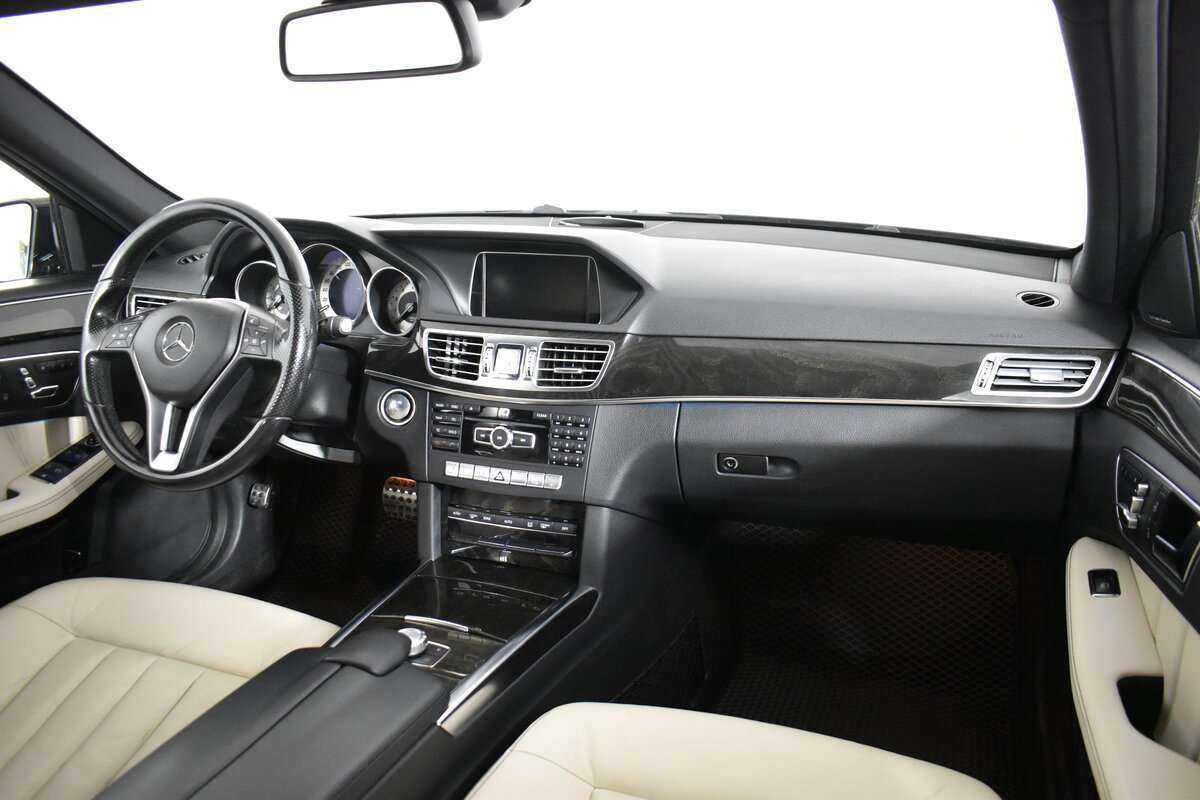 Б/У Мерседес-Бенц Е-Класс 2013 года. Фото: #12